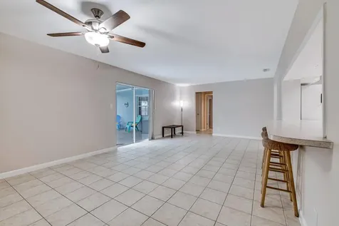 1415 W Bloxham Street Lantana FL 33462