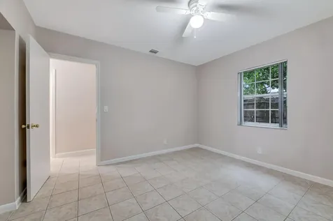 1415 W Bloxham Street Lantana FL 33462