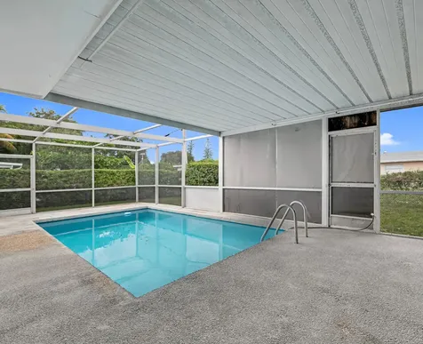 1415 W Bloxham Street Lantana FL 33462
