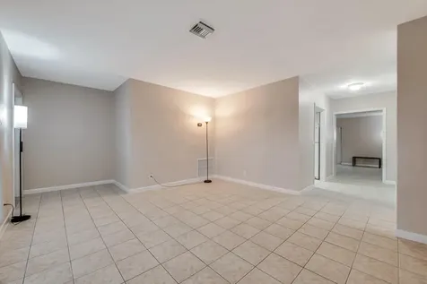 1415 W Bloxham Street Lantana FL 33462