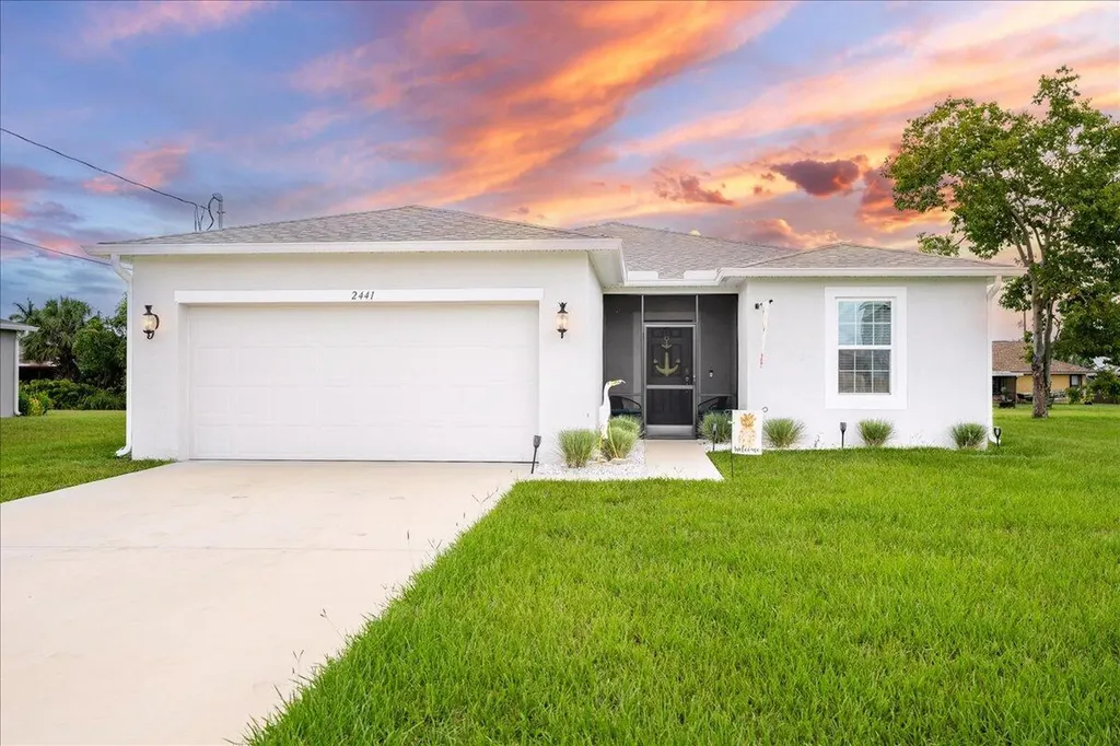 2441 SE Toledo Avenue Port St Lucie FL 34952