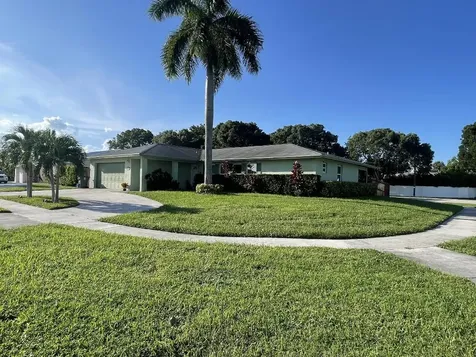 4978 Marbella Road N West Palm Beach FL 33417