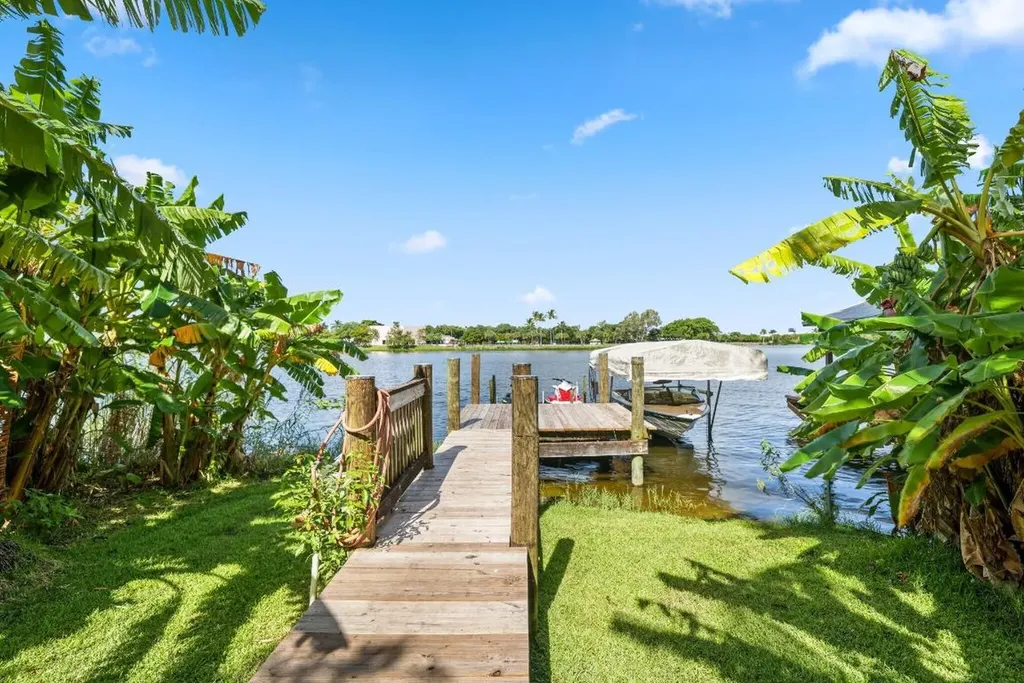 920 Hibiscus Lane Delray Beach FL 33444