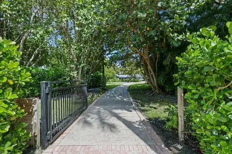 920 Hibiscus Lane Delray Beach FL 33444