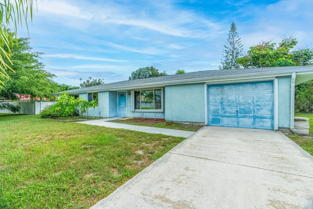 150 NE Lima Court Port St Lucie FL 34983