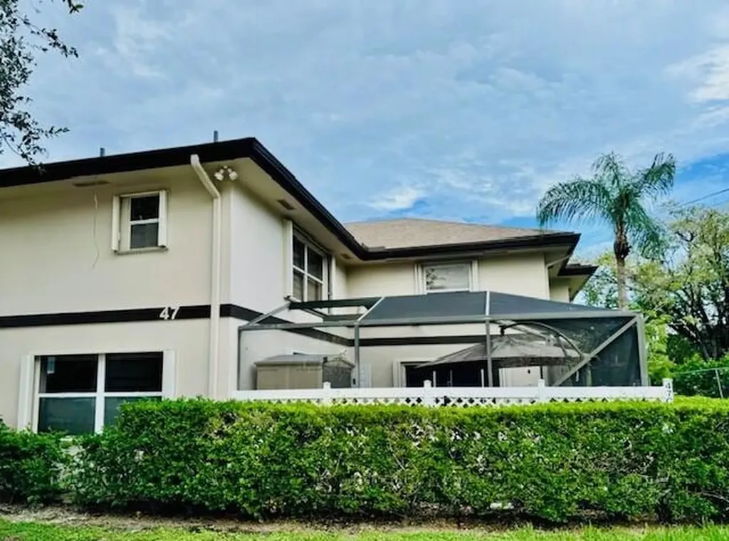 47 Essex Court Royal Palm Beach FL 33411