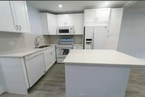 309 Windsor N West Palm Beach FL 33417