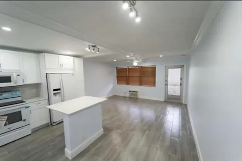 309 Windsor N West Palm Beach FL 33417