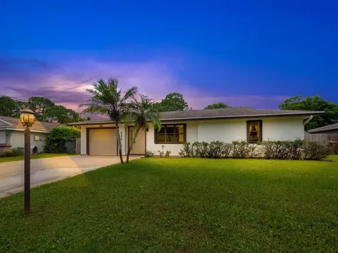 232 SE Ray Avenue Port St Lucie FL 34983