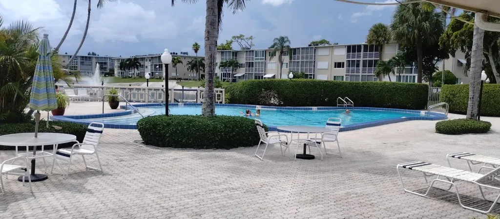 2647 N Garden Drive Lake Worth FL 33461