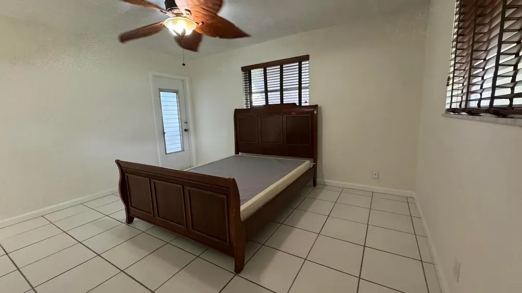 2647 N Garden Drive Lake Worth FL 33461