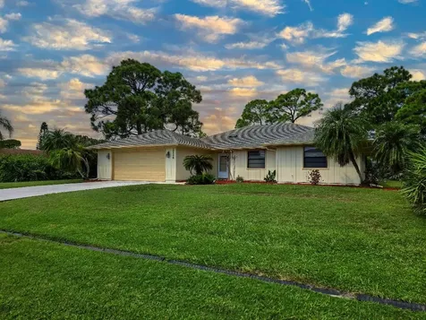 2126 SE Bisbee Street Port St Lucie FL 34952