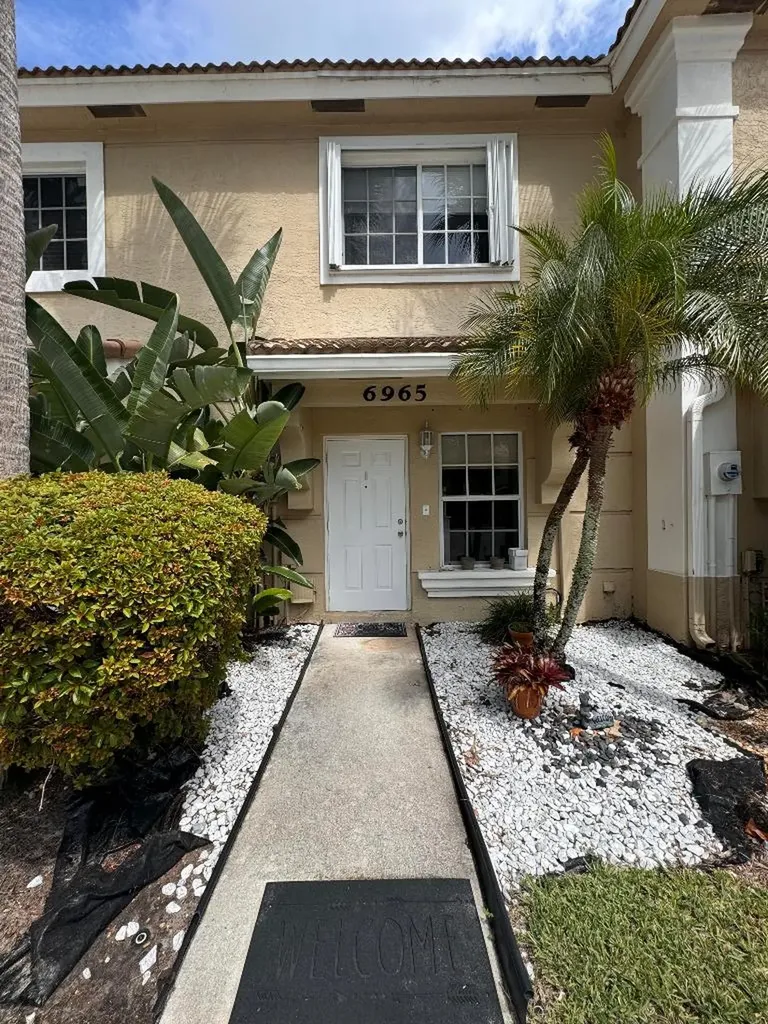 6965 Crooked Fence Drive Lake Worth FL 33467