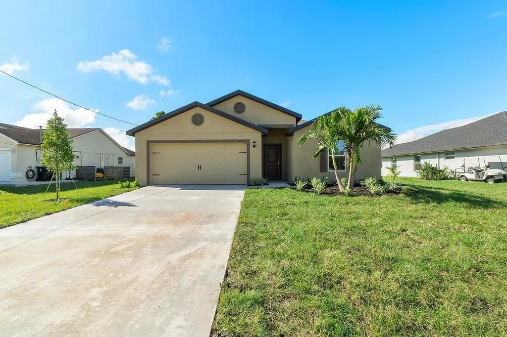 2282 SW Alminar Street Port St Lucie FL 34953