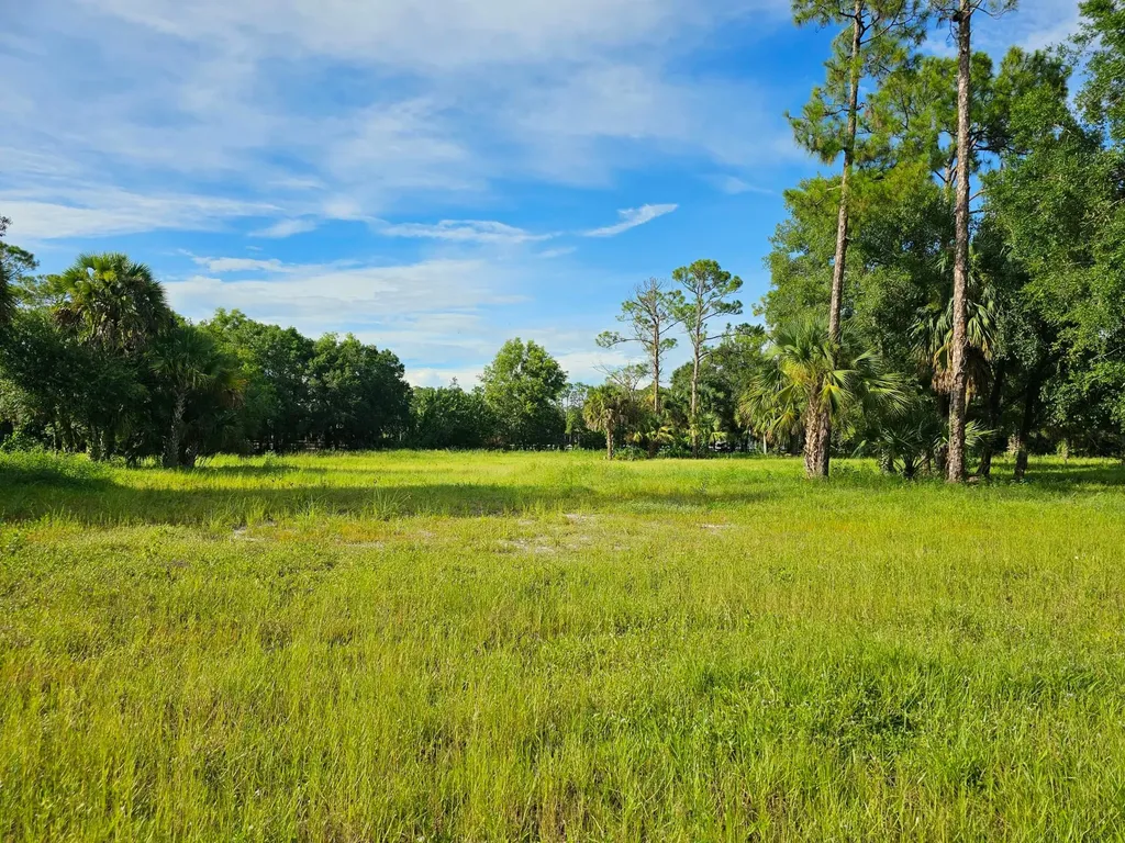 3556 B Road Loxahatchee Groves FL 33470