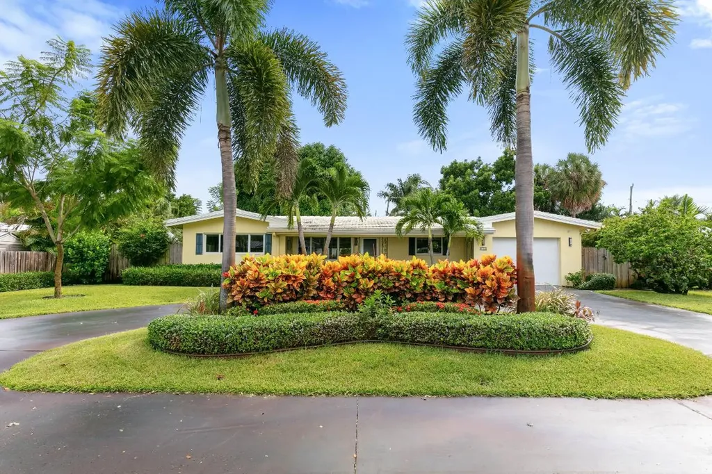 2160 NE 27th Court Lighthouse Point FL 33064