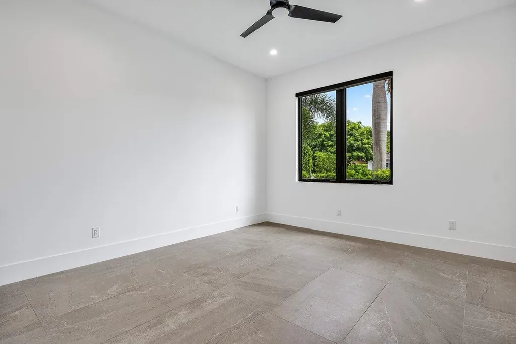 465 NE 4th Street Boca Raton FL 33432