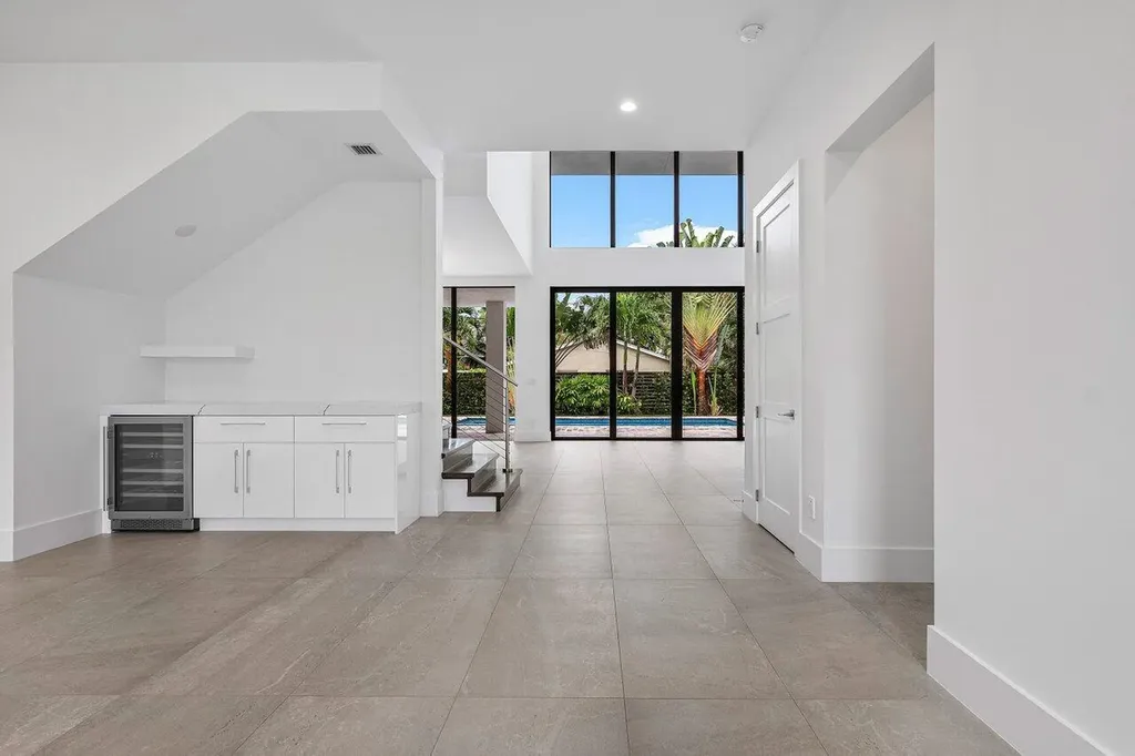 465 NE 4th Street Boca Raton FL 33432