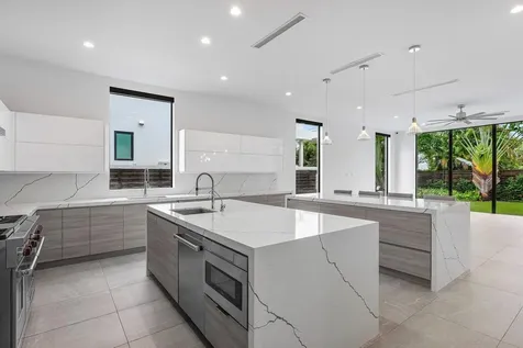 465 NE 4th Street Boca Raton FL 33432