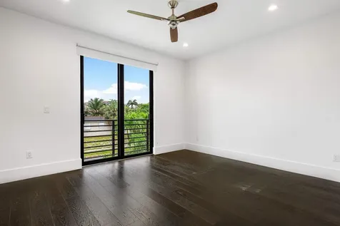465 NE 4th Street Boca Raton FL 33432