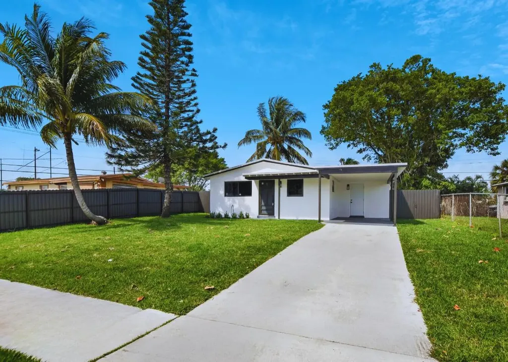 306 NW 12th Avenue Delray Beach FL 33444