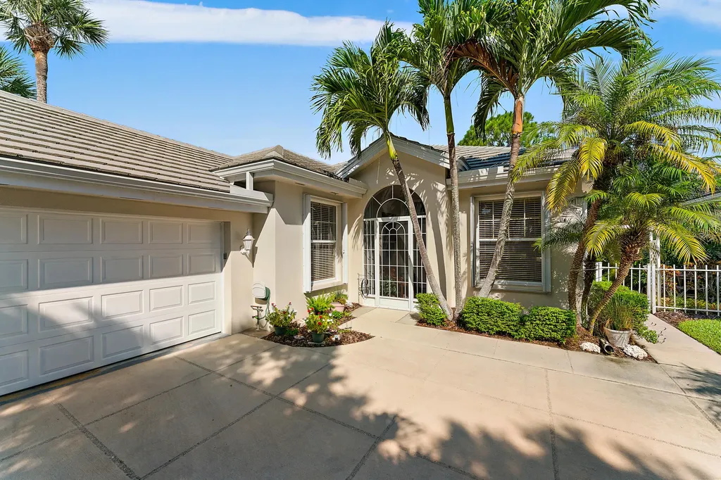 7516 SE Marsh Fern Lane Hobe Sound FL 33455