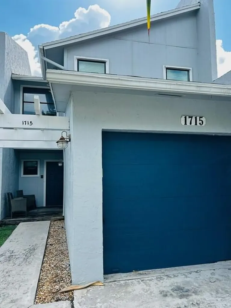1715 Woodbridge Lakes Circle West Palm Beach FL 33406