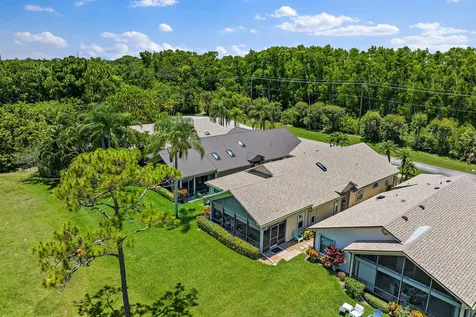 5882 SE Franklin Place Hobe Sound FL 33455