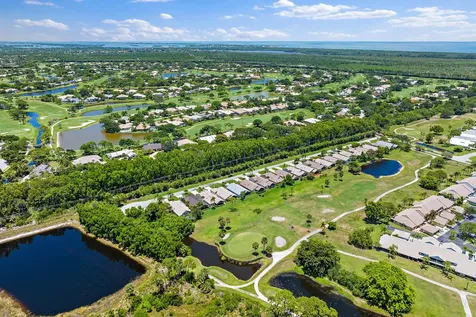 5882 SE Franklin Place Hobe Sound FL 33455