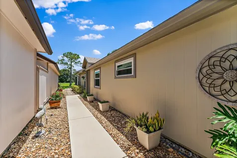 5882 SE Franklin Place Hobe Sound FL 33455
