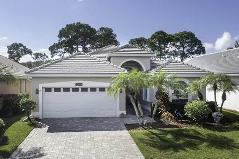 1638 SE Shelburnie Way Port St Lucie FL 34952