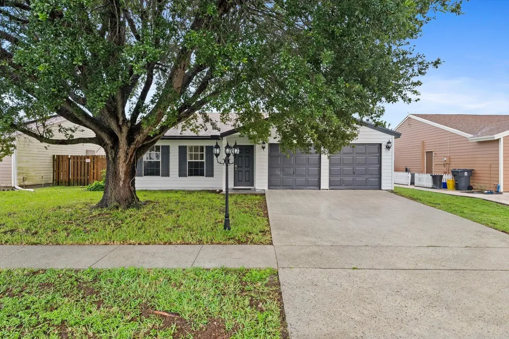 7755 Canal Drive Lake Worth FL 33467