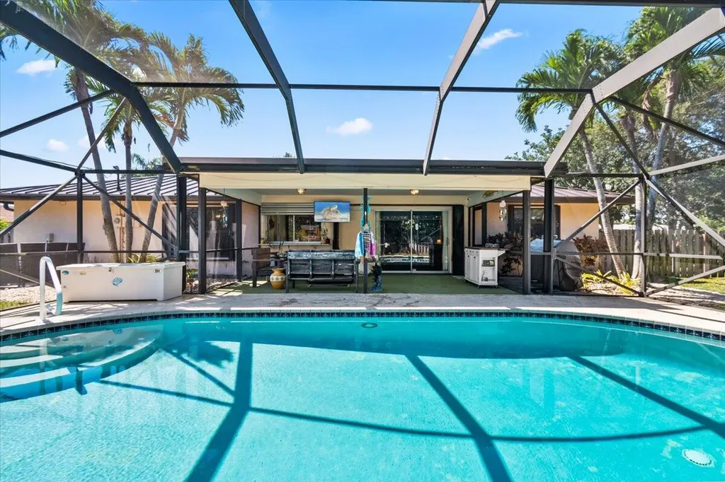 8087 SE Coconut Street Hobe Sound FL 33455