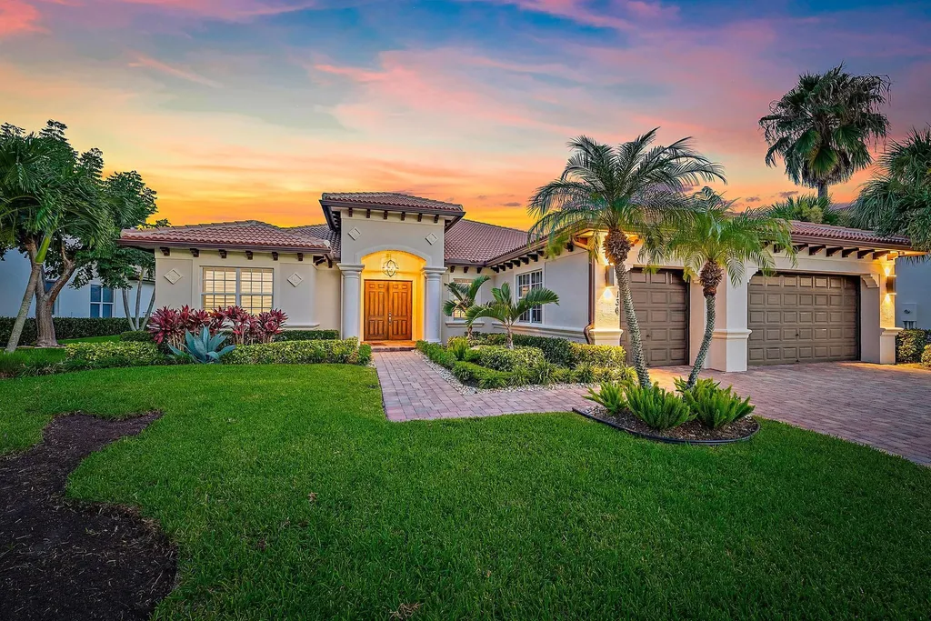 136 Casa Circle Jupiter FL 33458