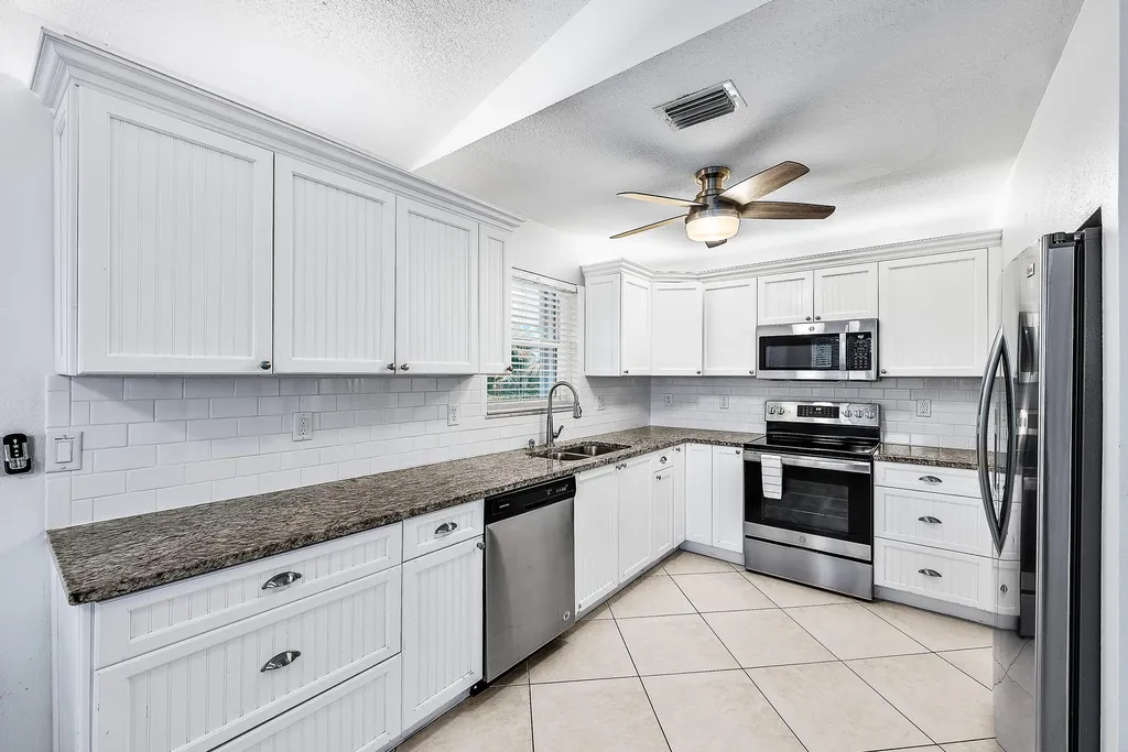 2507 N Ocean Drive Hutchinson Island FL 34949