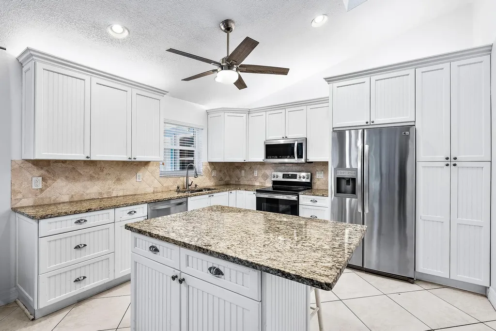 2507 N Ocean Drive Hutchinson Island FL 34949