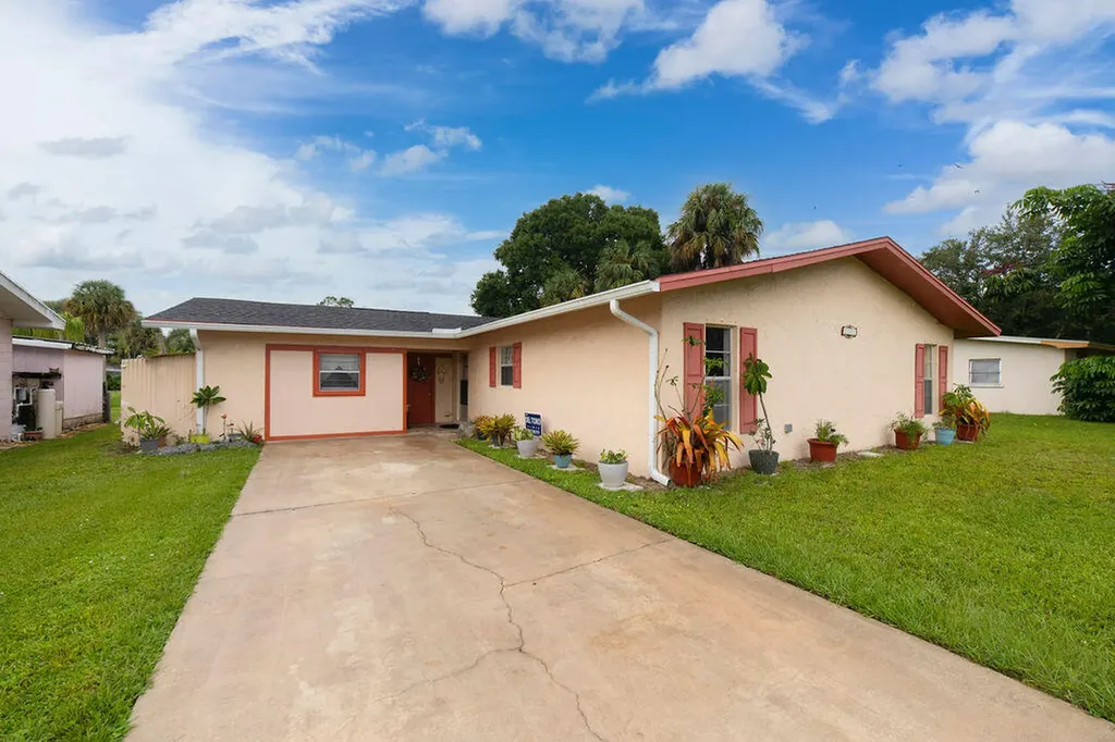 2713 Placid Avenue Fort Pierce FL 34982