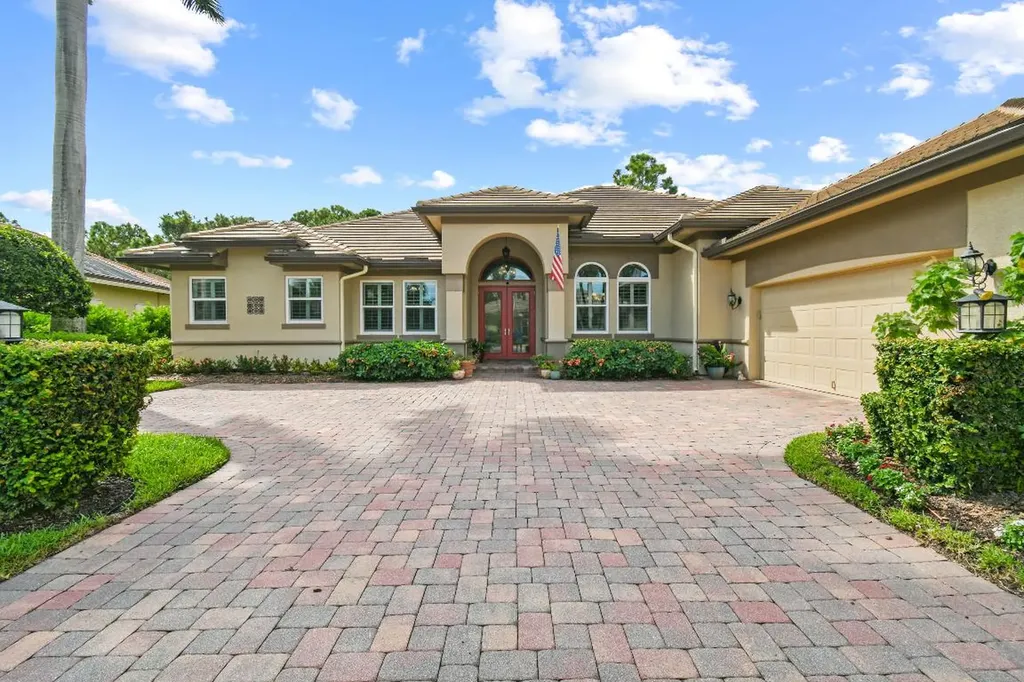 7851 SE Double Tree Drive Hobe Sound FL 33455