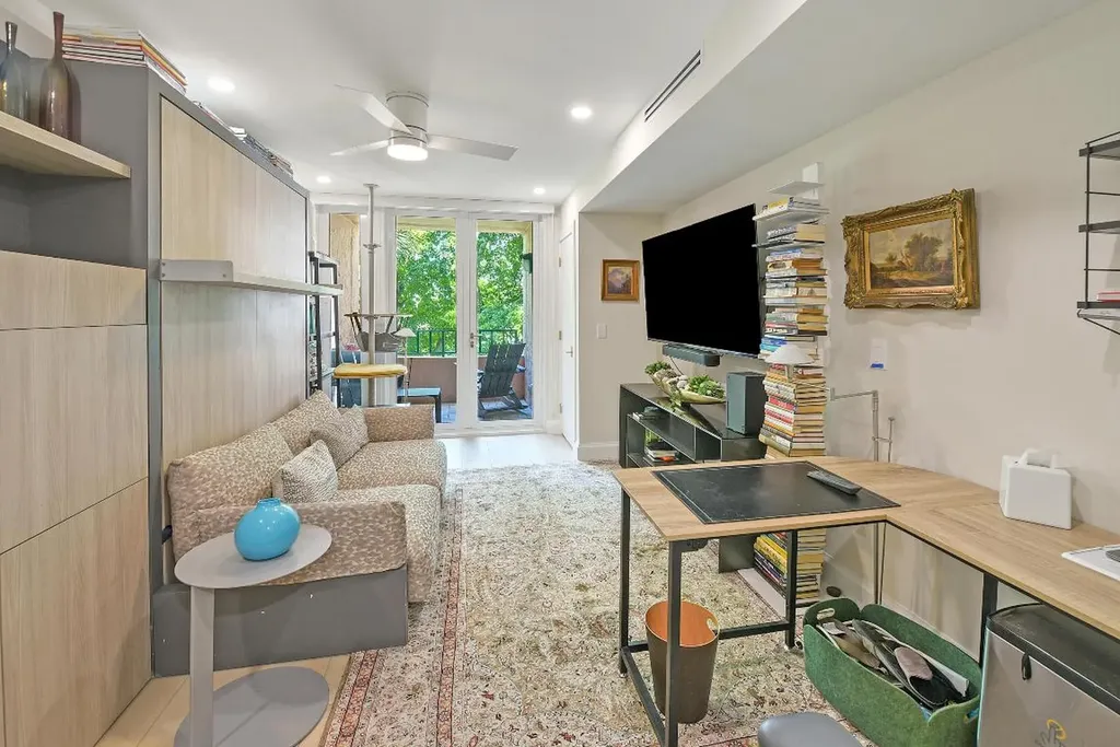 100 SE 5th Avenue Boca Raton FL 33432