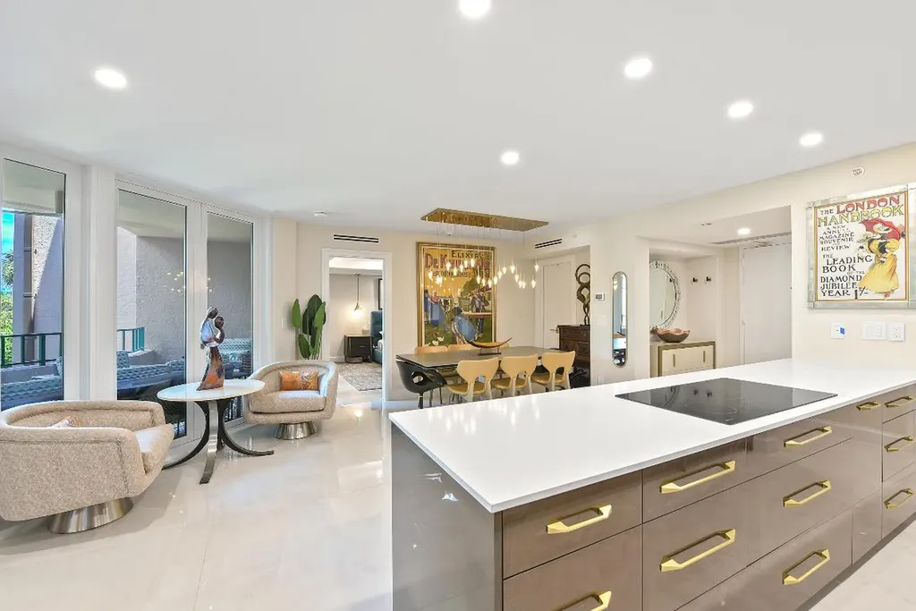 100 SE 5th Avenue Boca Raton FL 33432