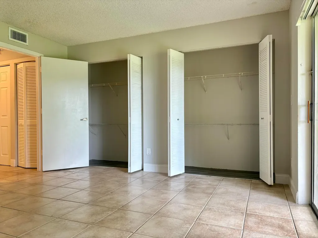 1830 W Meadows Circle Boynton Beach FL 33436