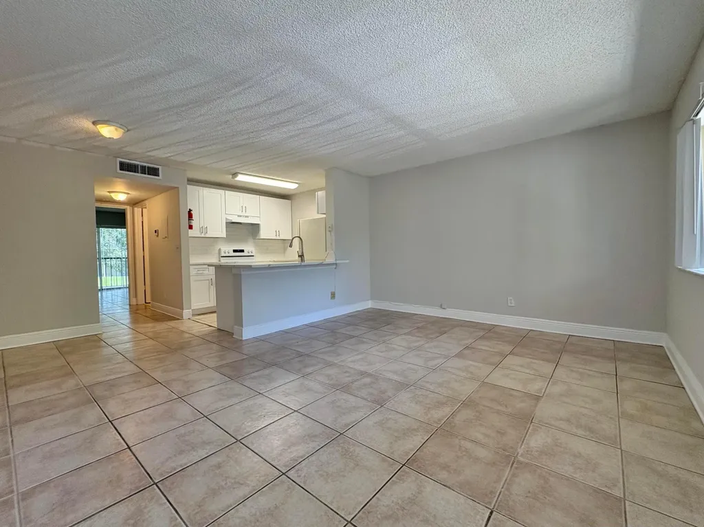1830 W Meadows Circle Boynton Beach FL 33436