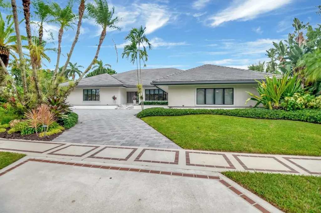 19672 Oakbrook Circle Boca Raton FL 33434