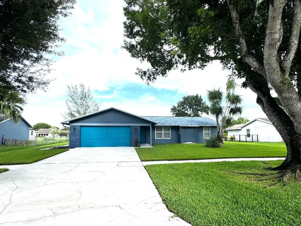 116 Park Road N Royal Palm Beach FL 33411