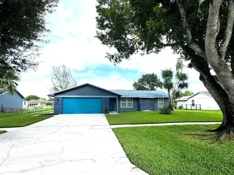 116 Park Road N Royal Palm Beach FL 33411