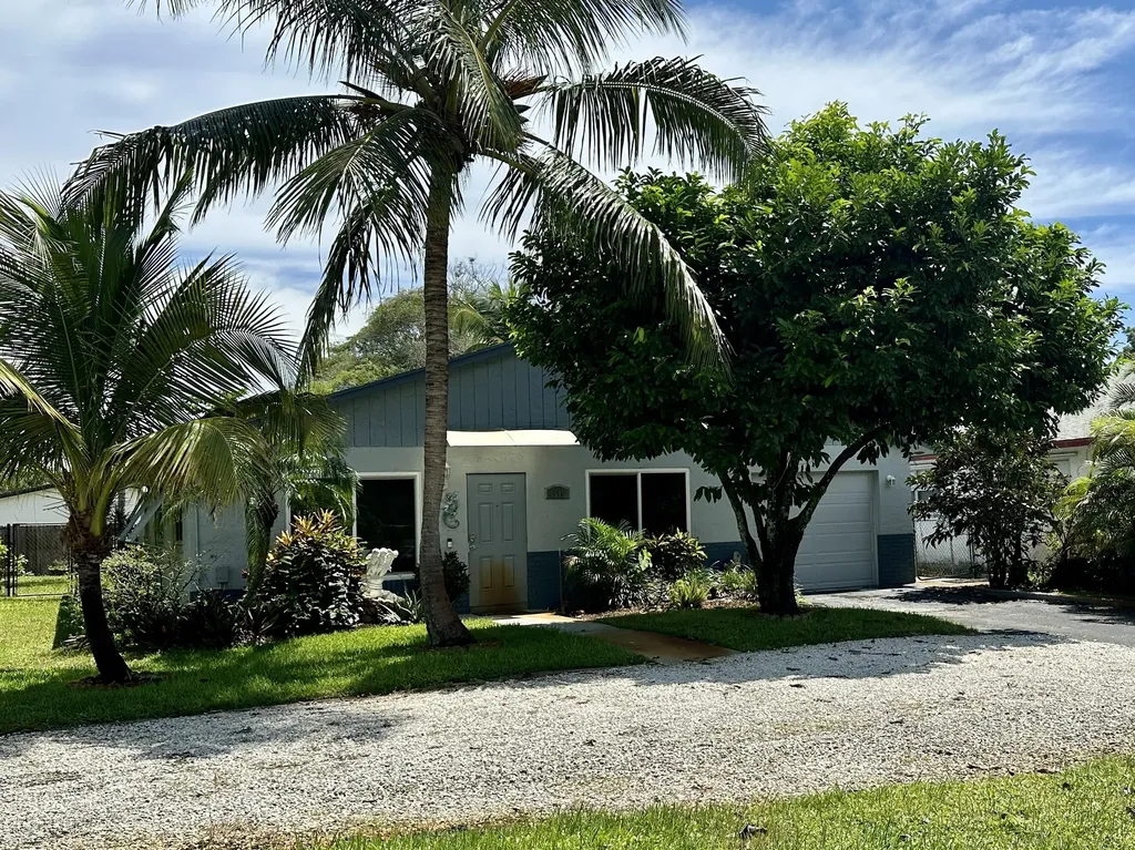 6580 N Dixie Highway Boca Raton FL 33487