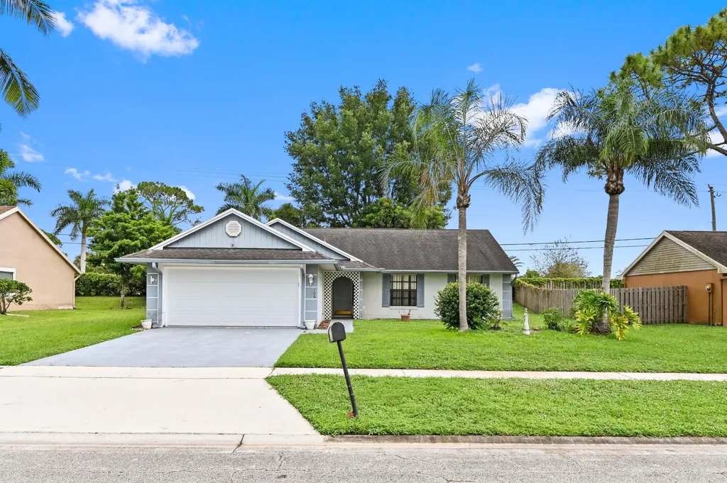 106 Sherwood Drive Royal Palm Beach FL 33411