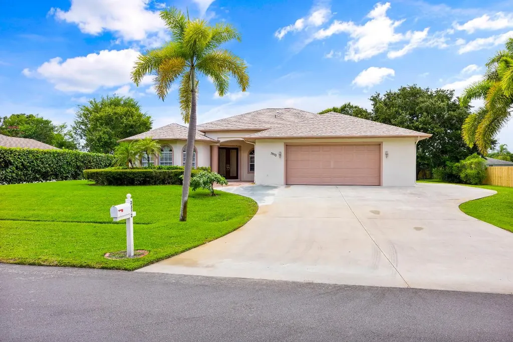 2872 SE Bakersfield Street Port St Lucie FL 34952