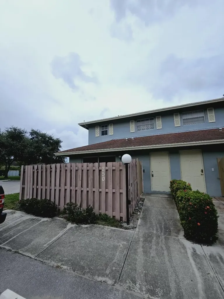 250 Cypress Way W Palm Springs FL 33406