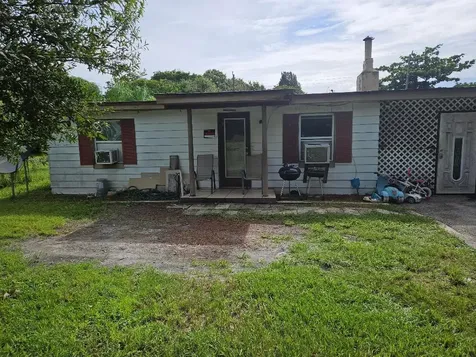 412 N 38th Street Fort Pierce FL 34947